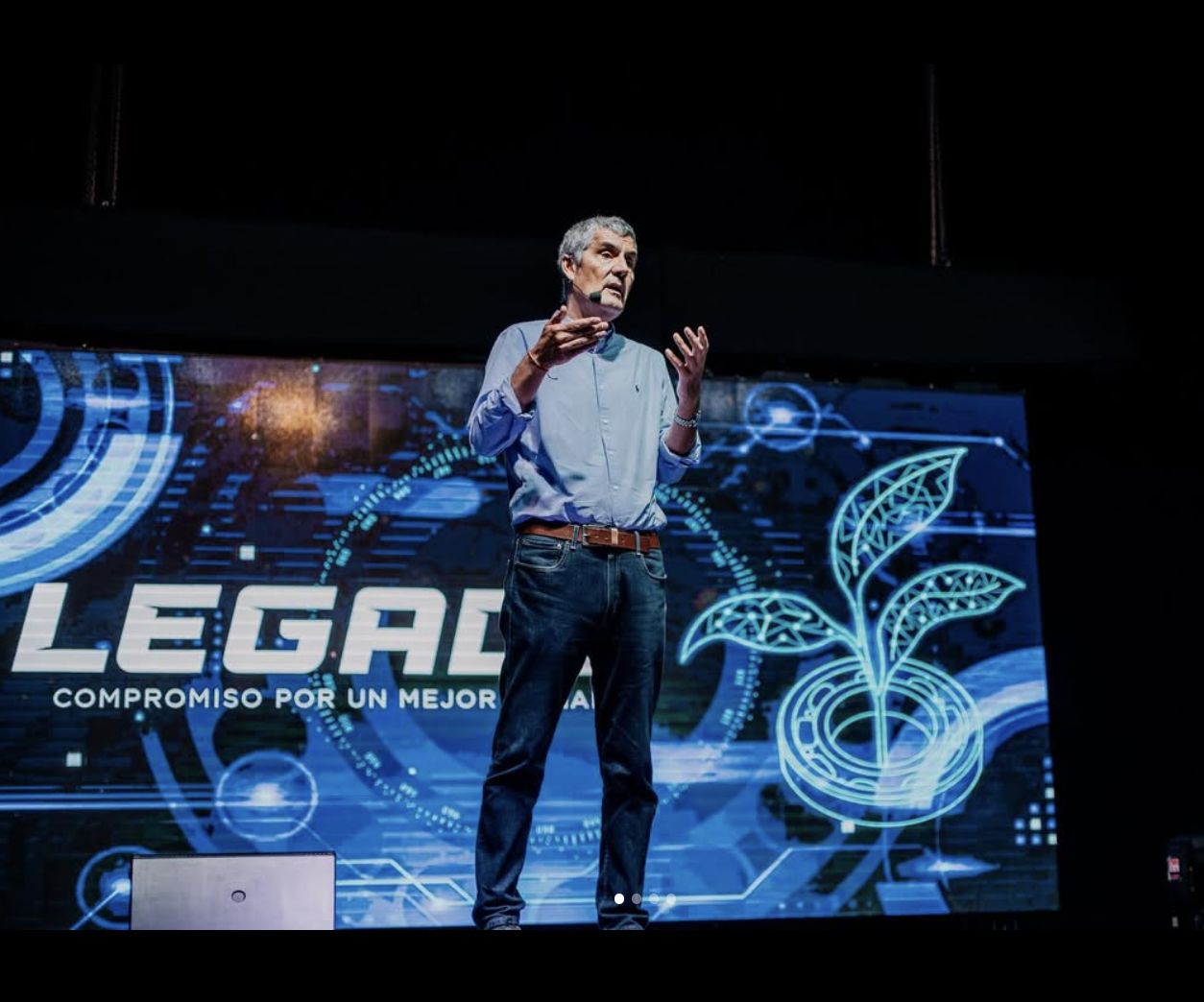 Alejandro Guzmán en charla Legado
